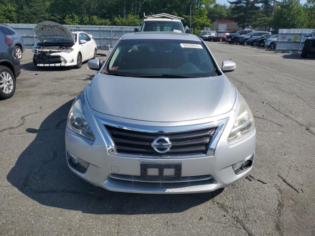 Sedans NISSAN ALTIMA 2013 Srebrny