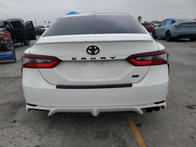  TOYOTA CAMRY 2021 White