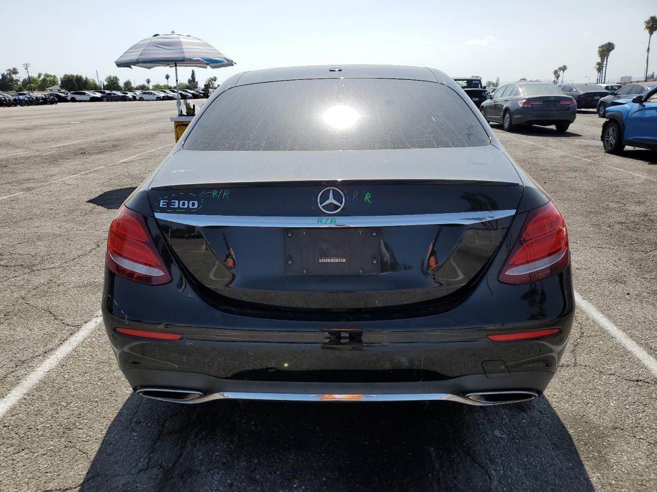 2019 Mercedes-Benz E 300 VIN: WDDZF4JB2KA623409 Lot: 61937895