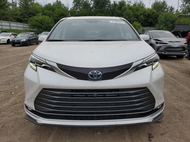  TOYOTA SIENNA 2024 Белы
