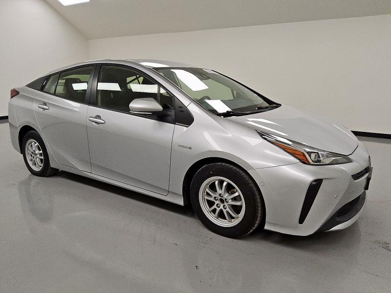 TOYOTA PRIUS 2021 Серебристый