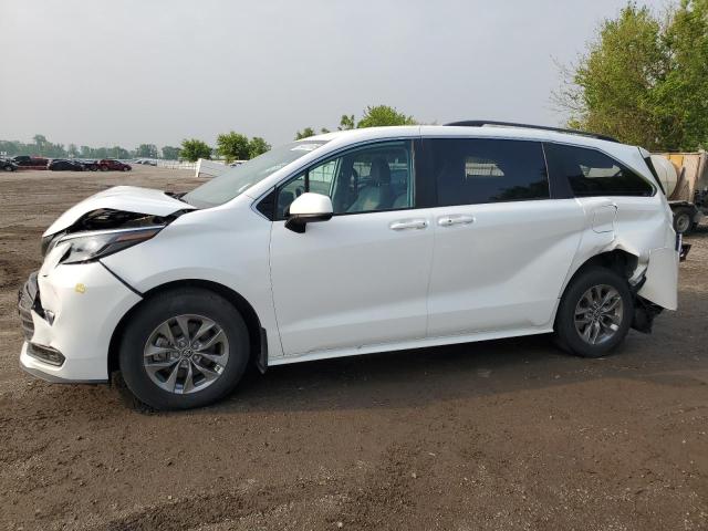 2024 Toyota Sienna Le