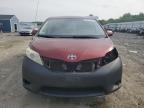 2012 Toyota Sienna Base   للبيع في Assonet، MA - Front End