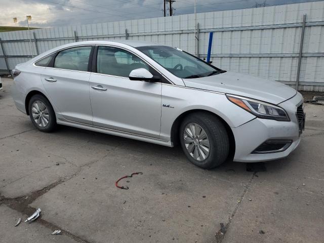  HYUNDAI SONATA 2016 Серебристый