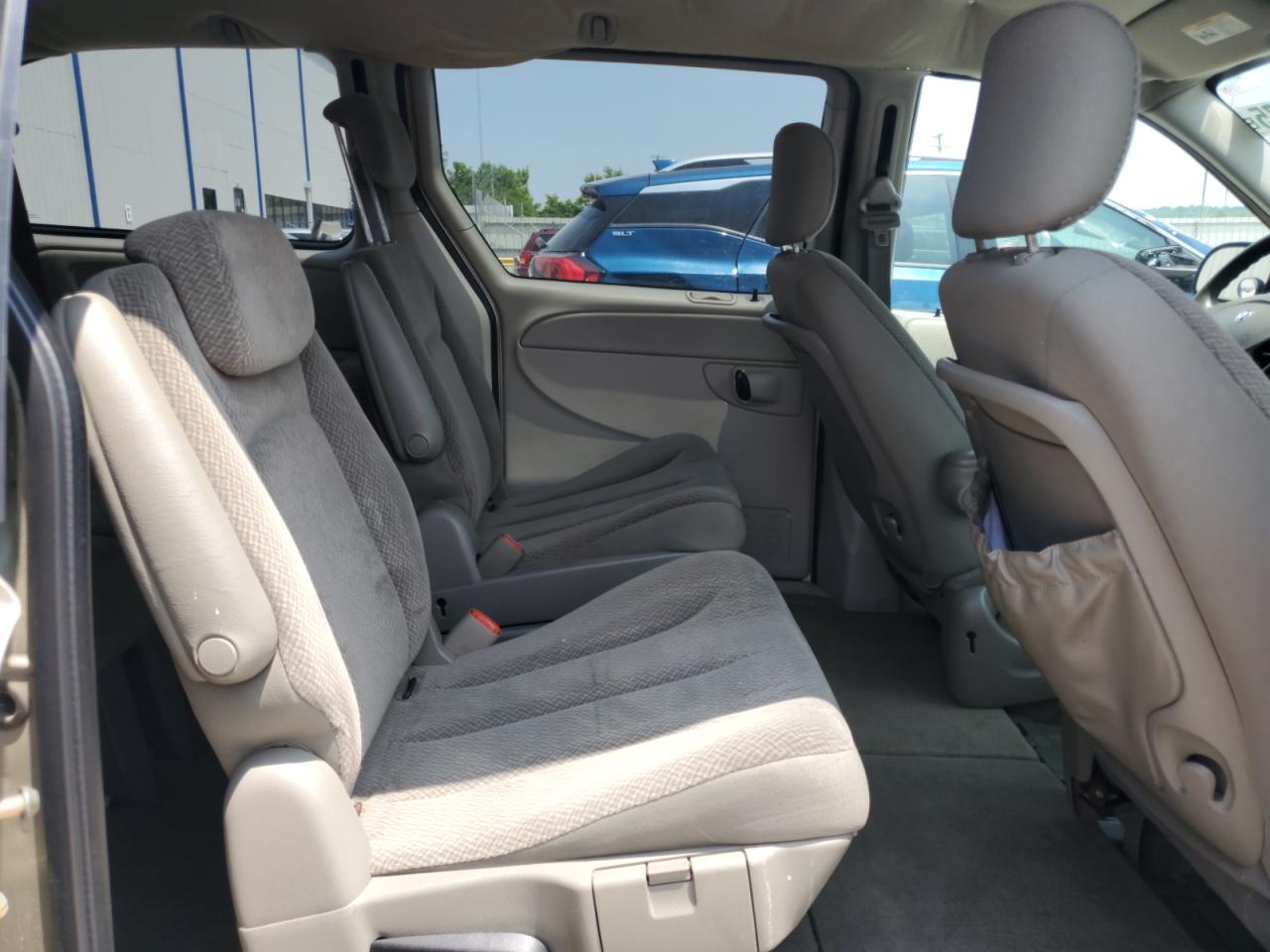 2005 Dodge Grand Caravan Se VIN: 2D4GP24RX5R360598 Lot: 60288075
