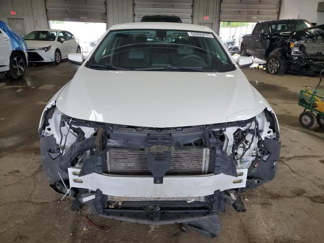  CHEVROLET MALIBU 2017 White