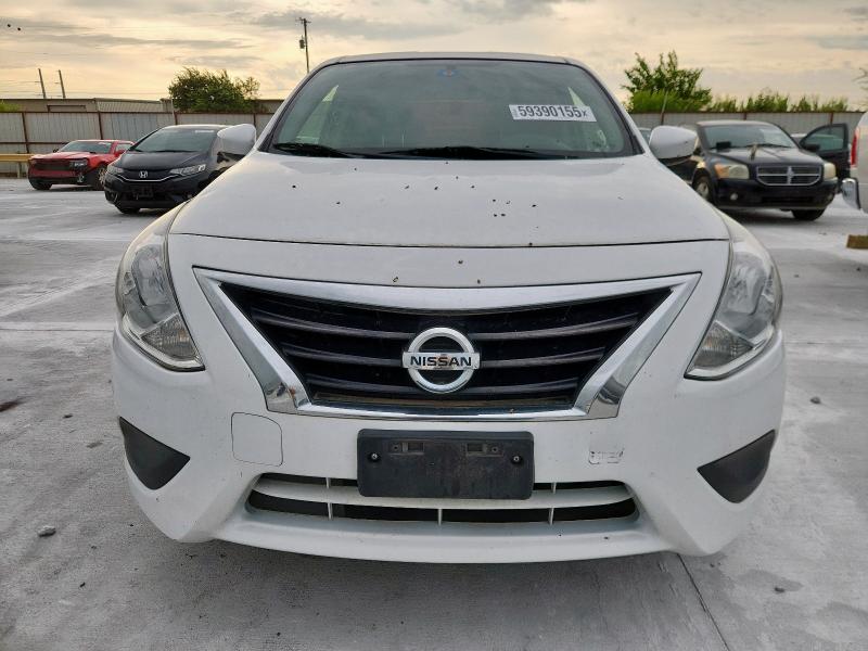  NISSAN VERSA 2018 White
