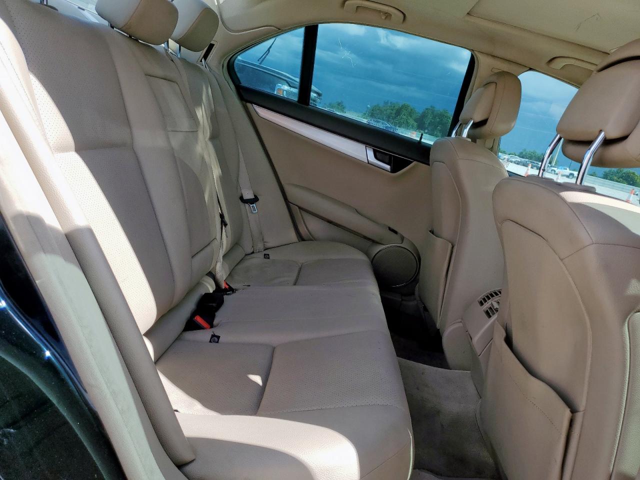 2012 Mercedes-Benz C 250 VIN: WDDGF4HB8CR224424 Lot: 62462355