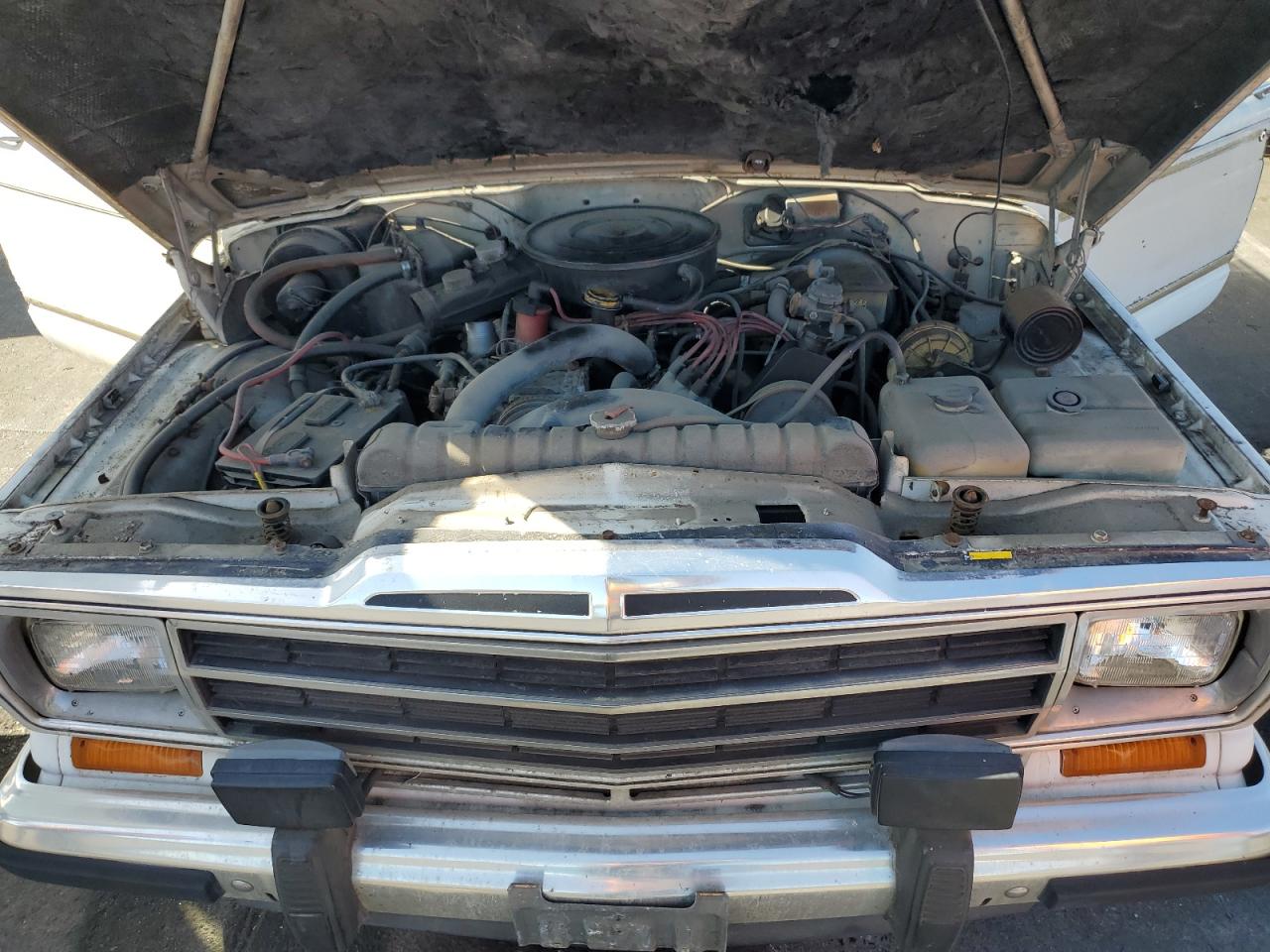 1987 Jeep Grand Wagoneer VIN: 1JCNJ15U4HT054494 Lot: 61306775