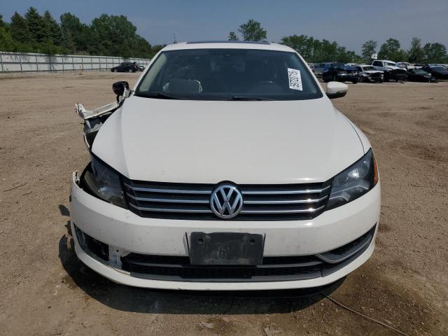  VOLKSWAGEN PASSAT 2014 Biały