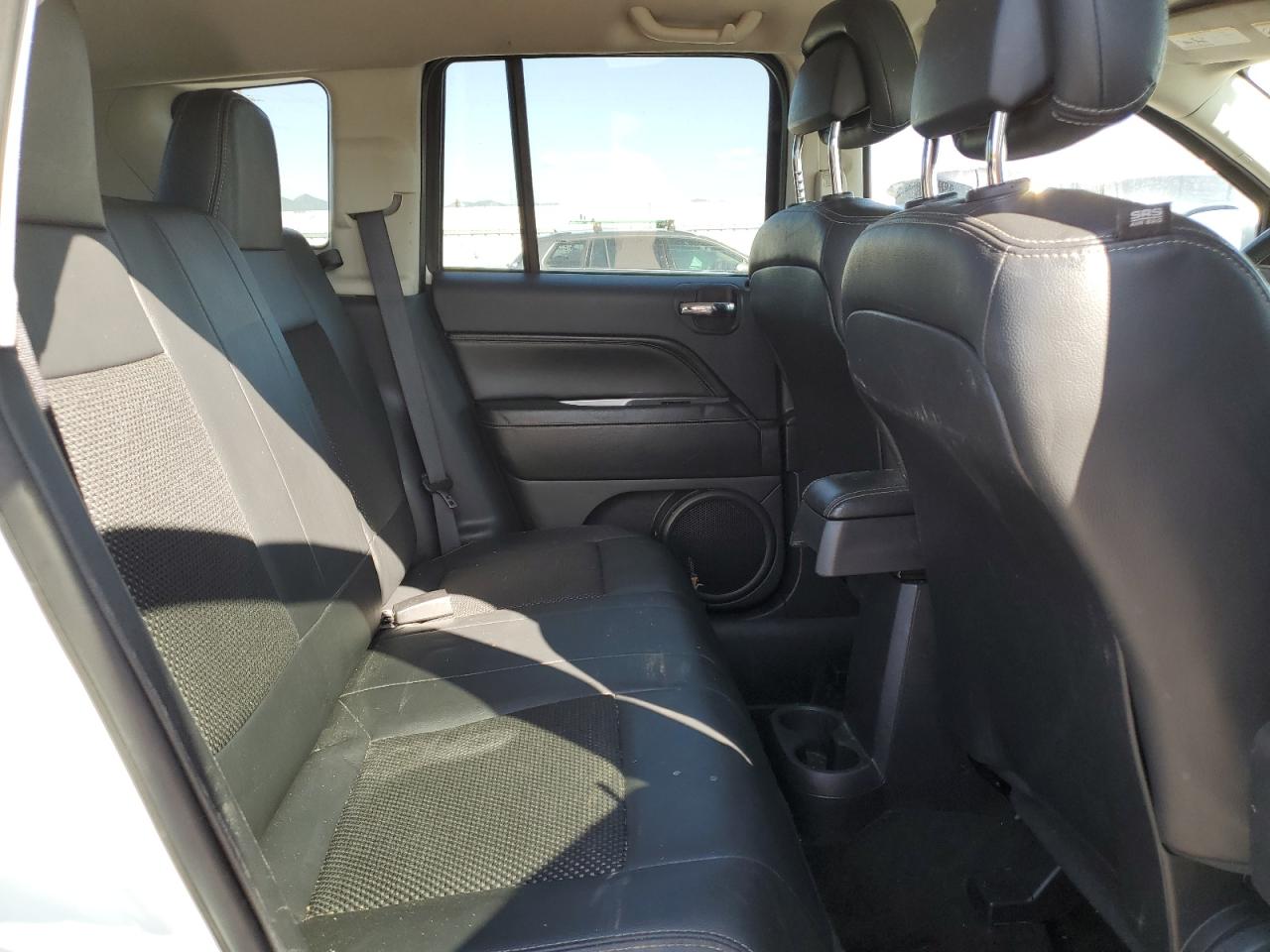 2016 Jeep Compass Latitude VIN: 1C4NJDEB1GD759425 Lot: 61609645