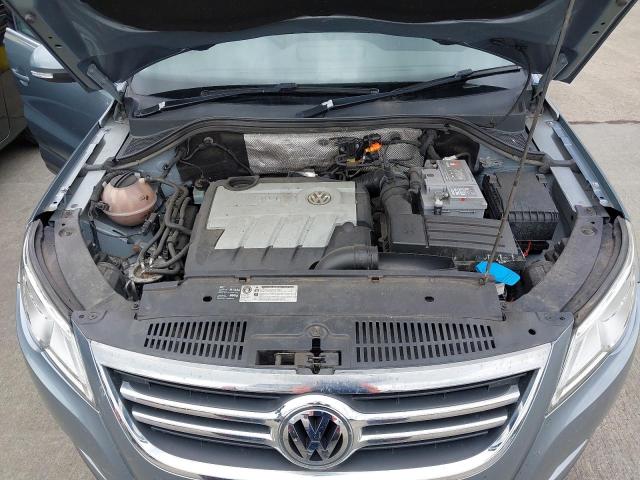 2010 VOLKSWAGEN TIGUAN SE