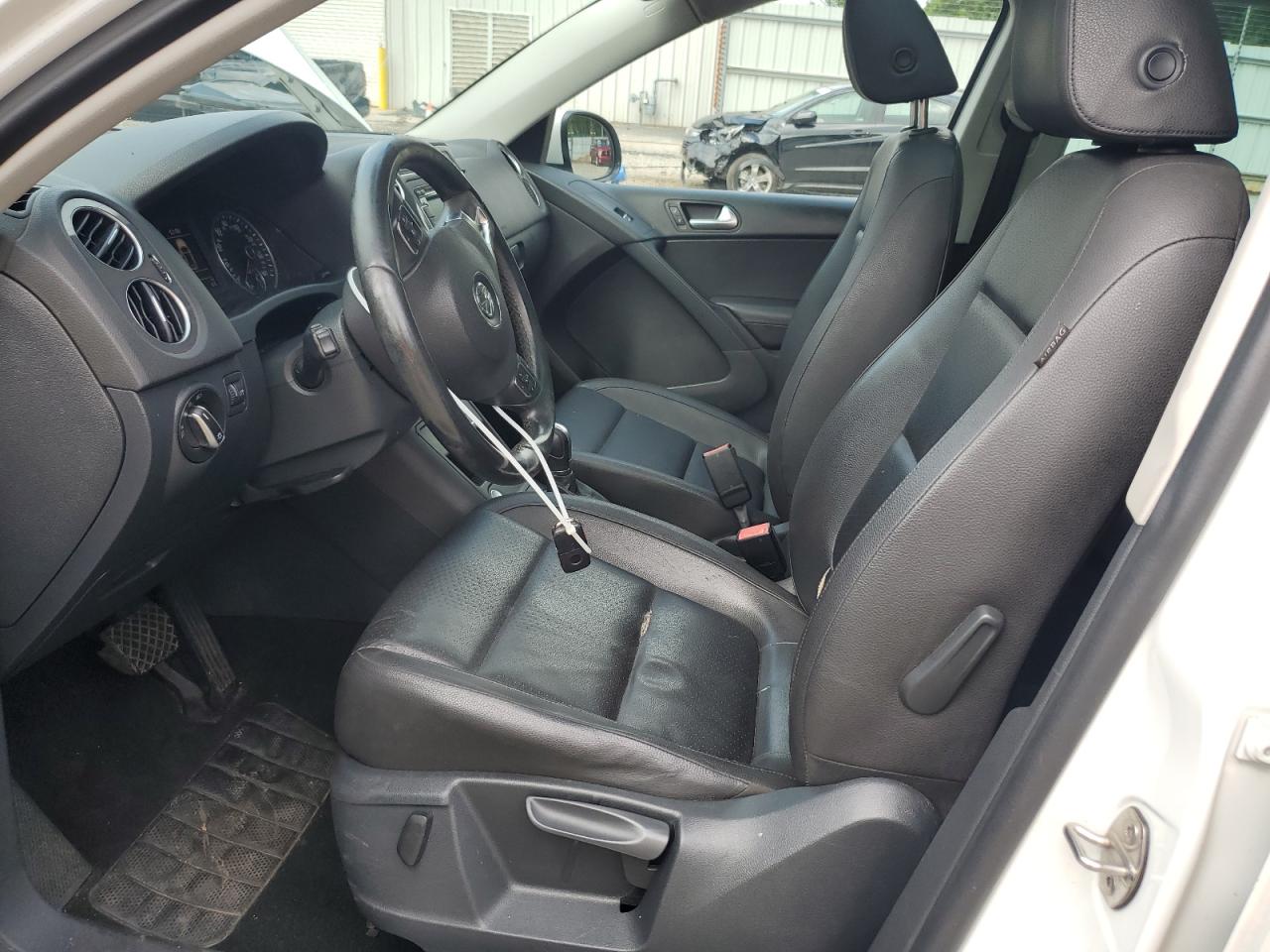 2015 Volkswagen Tiguan S VIN: WVGBV7AXXFW602985 Lot: 61500235
