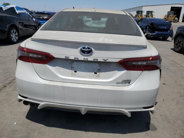  TOYOTA CAMRY 2022 Белы