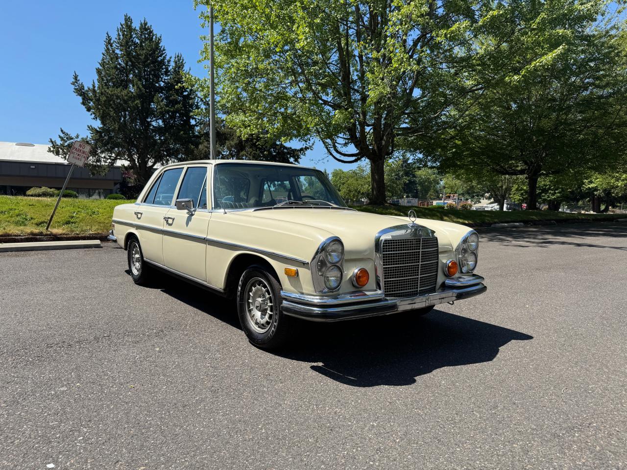 1970 Mercedes-Benz 280S Sedan for Sale in Portland, OR - Minor Dent/Scratches