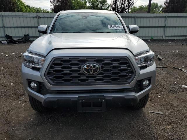  TOYOTA TACOMA 2023 Srebrny