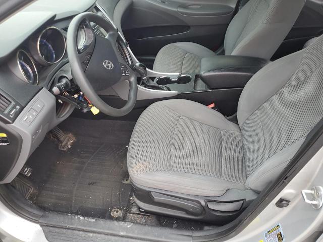  HYUNDAI SONATA 2013 Серебристый
