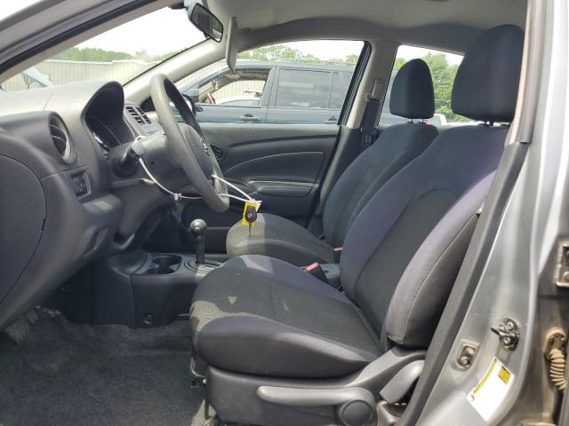 Sedans NISSAN VERSA 2012 Szary