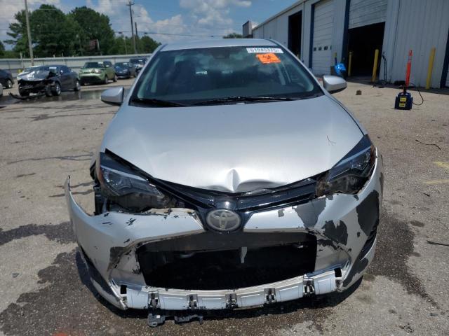  TOYOTA COROLLA 2017 Srebrny