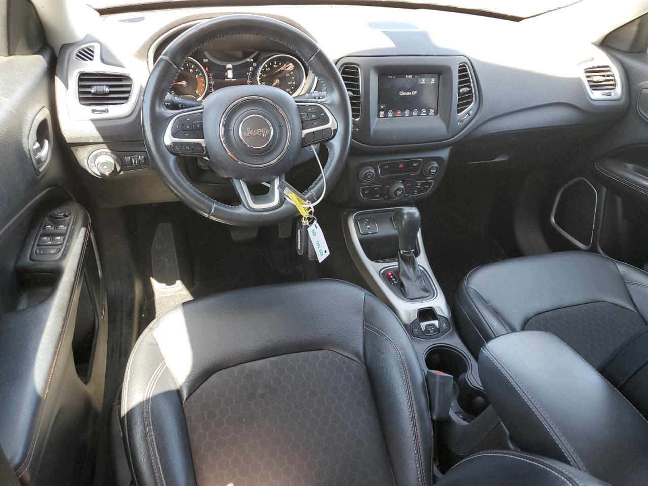 2018 Jeep Compass Latitude VIN: 3C4NJCBB9JT137428 Lot: 62867305