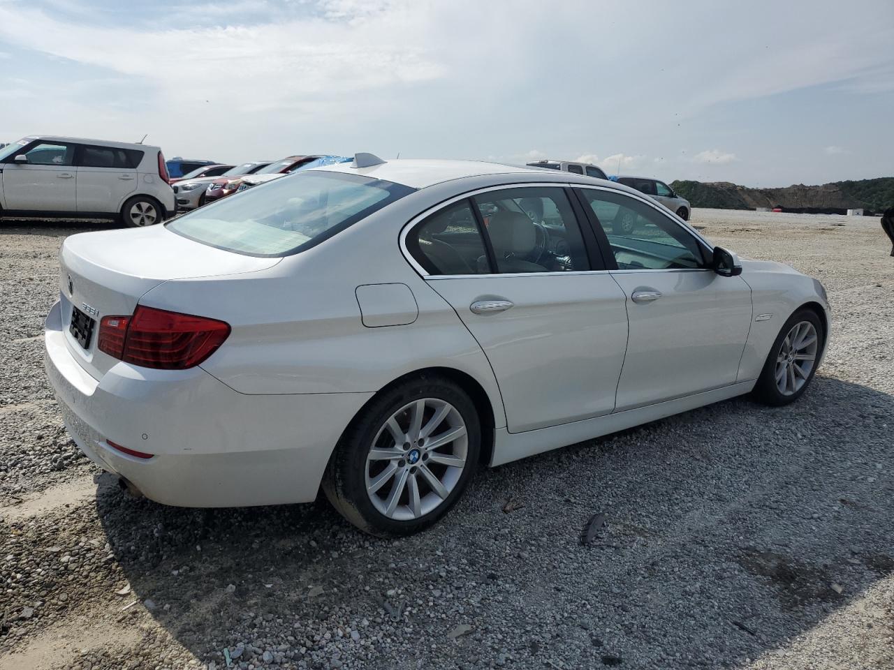 BMW 5 SERIES 2015 VIN WBA5B1C52FD921003 фото 3