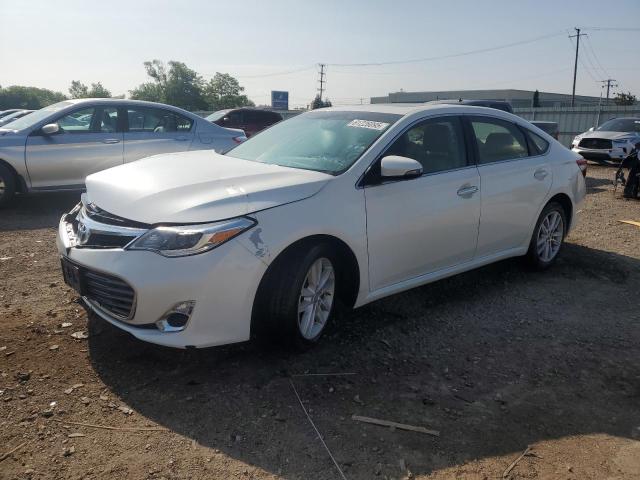 Sedans TOYOTA AVALON 2013 White