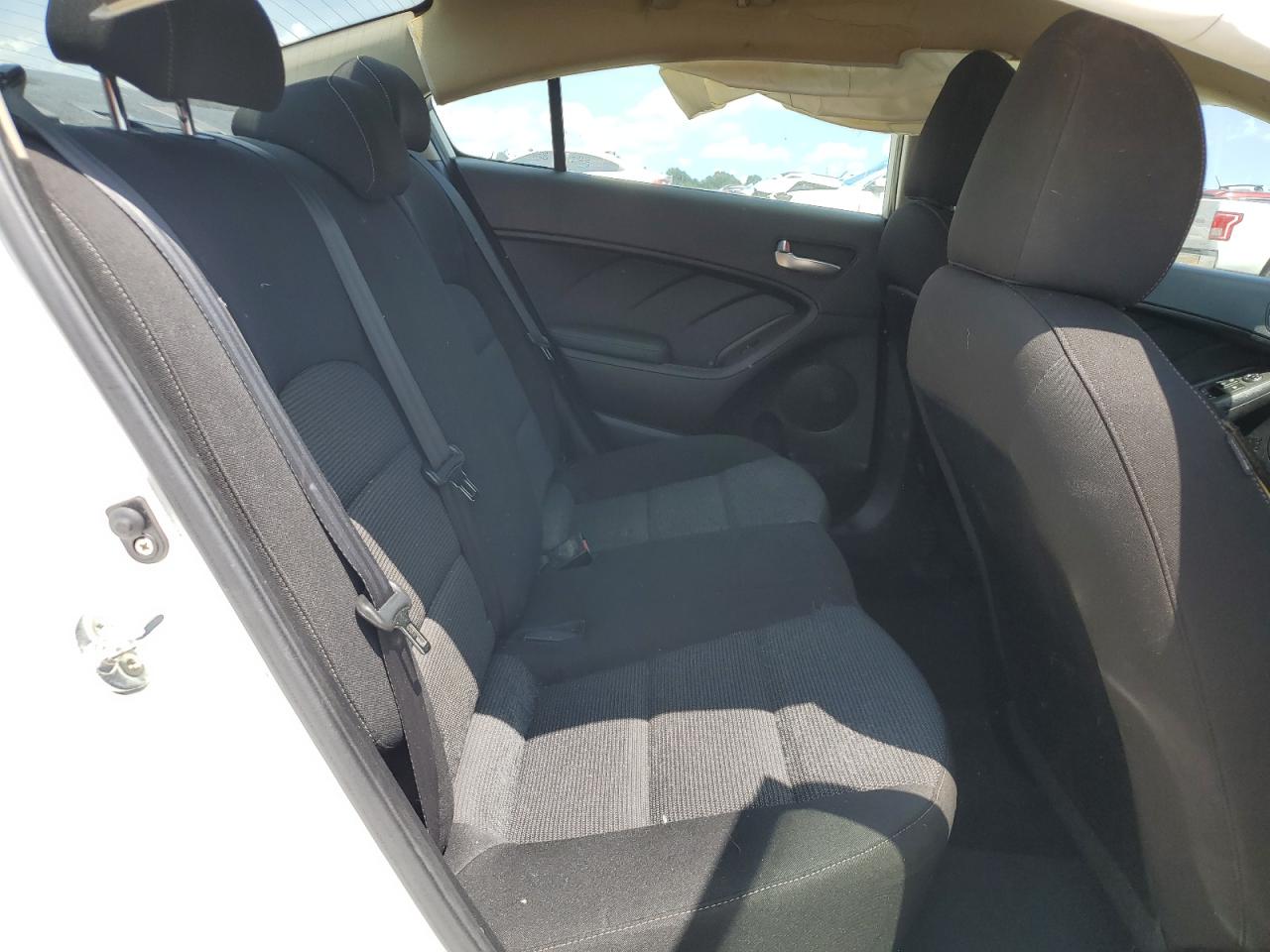 2017 Kia Forte Lx VIN: 3KPFK4A73HE020804 Lot: 60131535