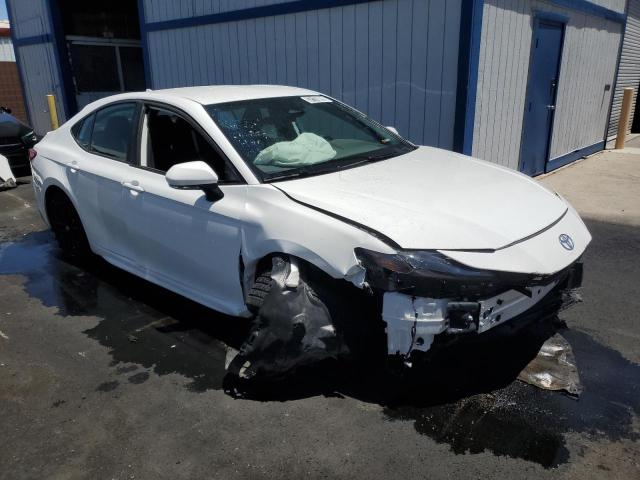  TOYOTA CAMRY 2025 Белы