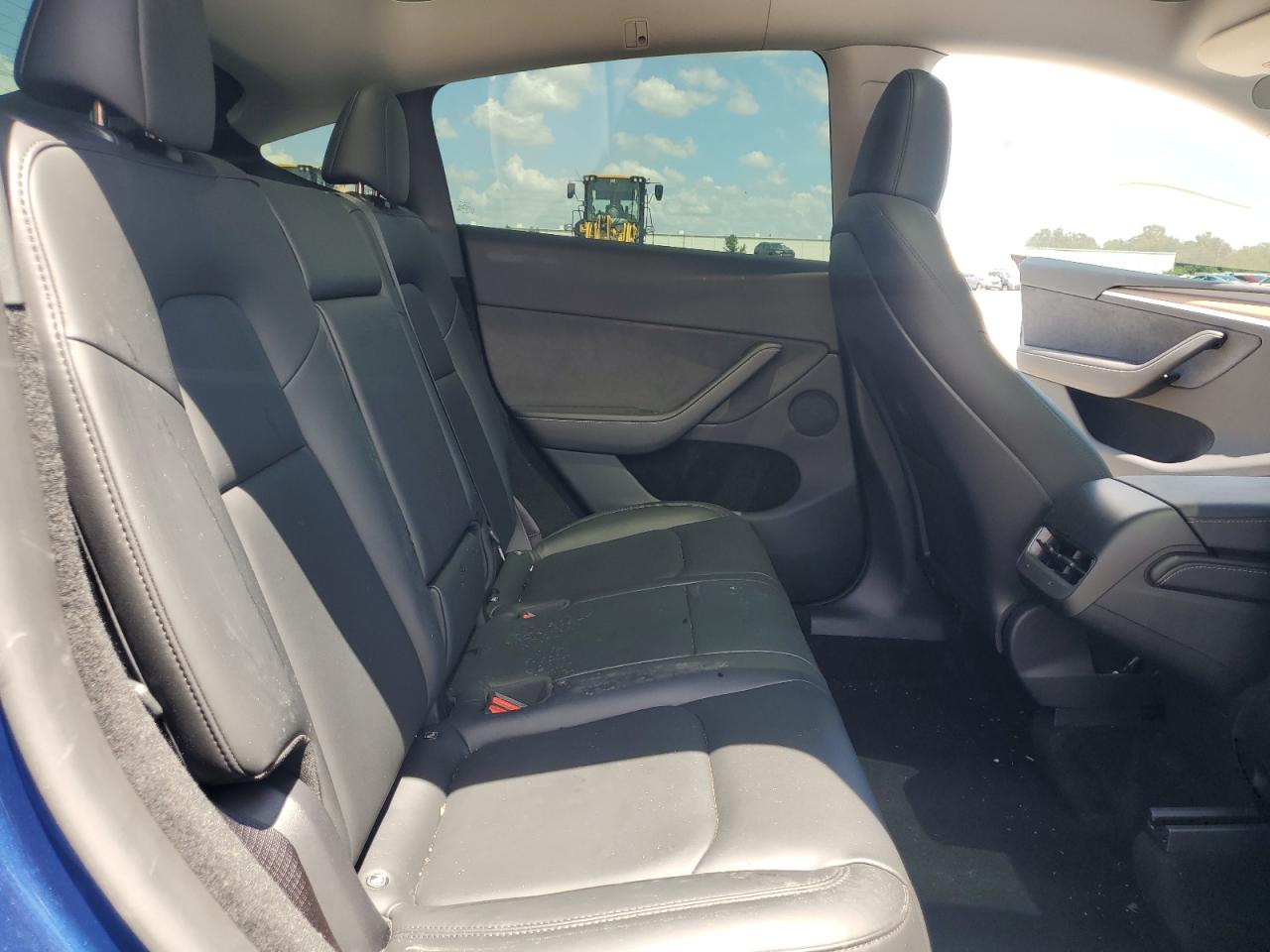 2024 Tesla Model Y VIN: 7SAYGDEF1RA283459 Lot: 58463435