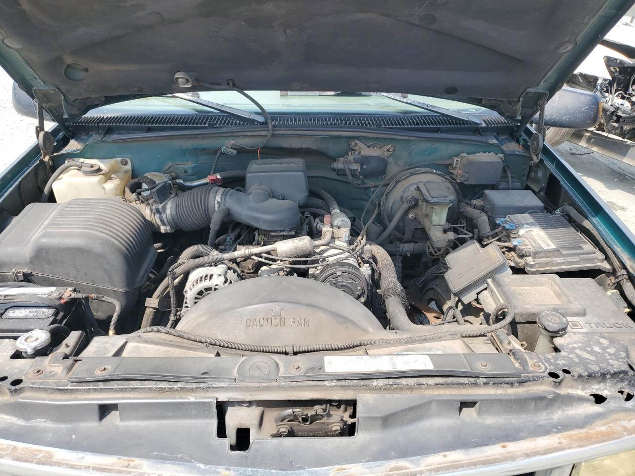 1997 Chevrolet Gmt-400 C1500 VIN: 1GCEC19R2VE103824 Lot: 60112365