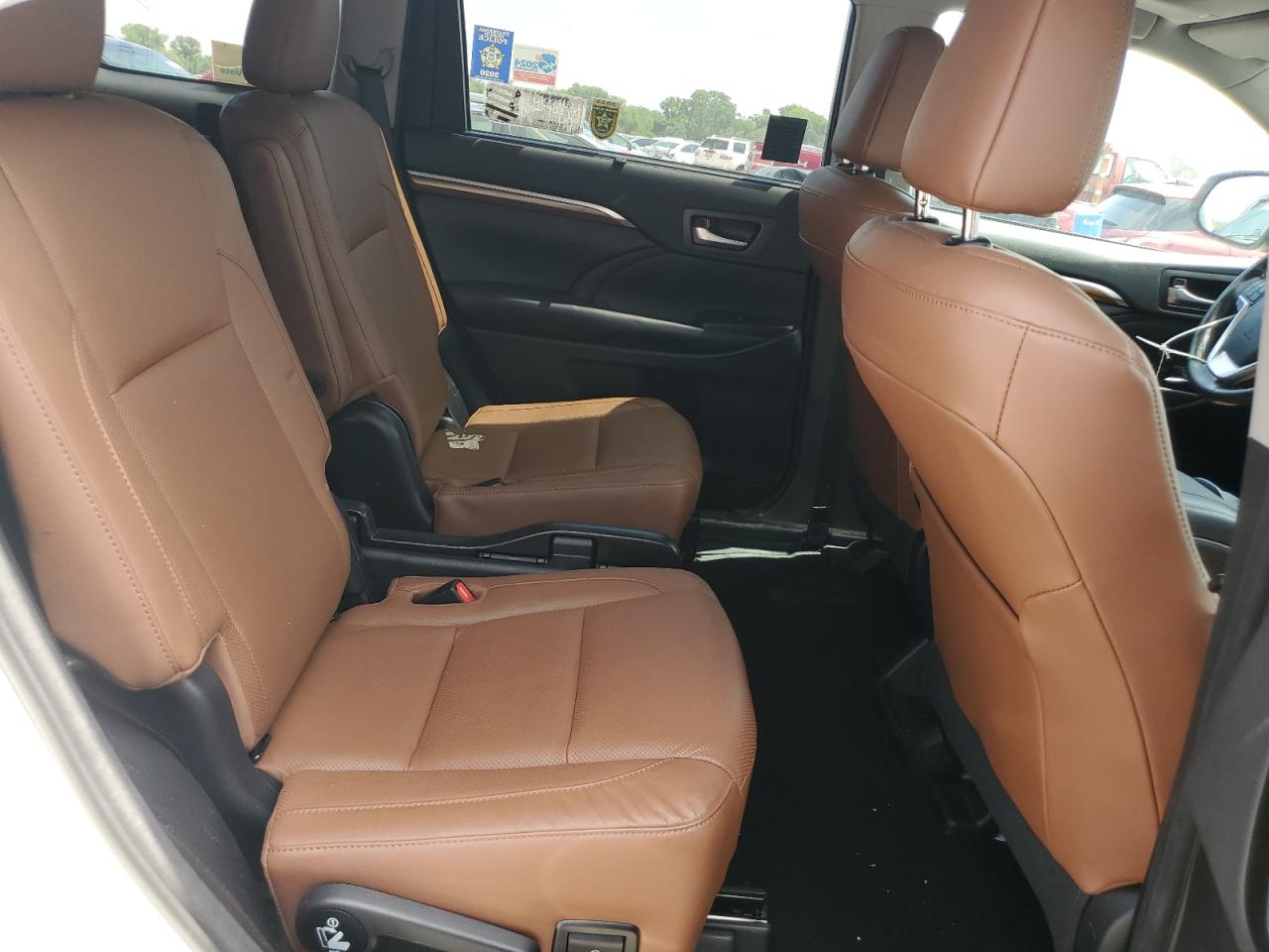 TOYOTA HIGHLANDER 2018 VIN 5TDDZRFH5JS887392 zdjęcie 11