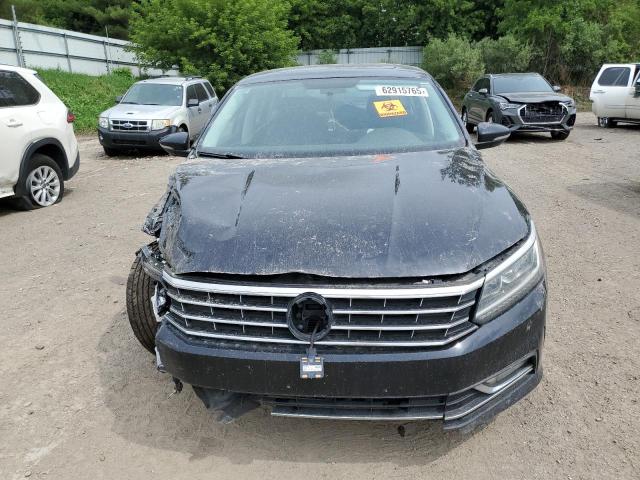  VOLKSWAGEN PASSAT 2018 Czarny