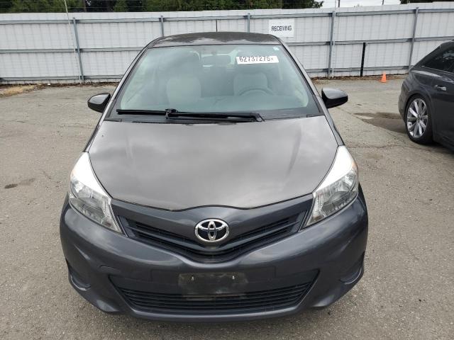  TOYOTA YARIS 2013 Серый