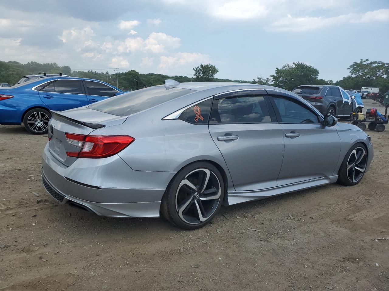 HONDA ACCORD 2019 VIN 1HGCV2F34KA011416 photo 3