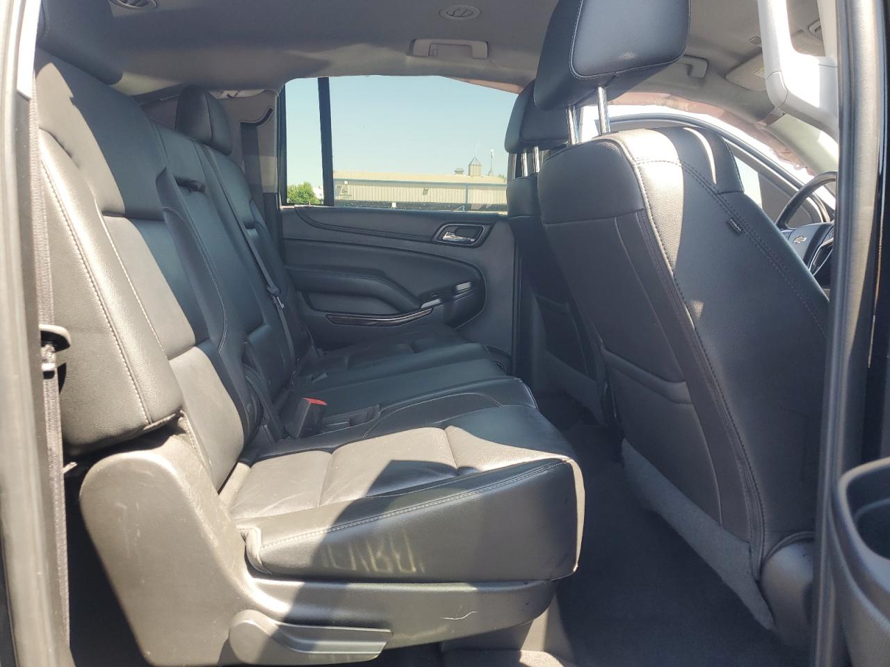 2019 Chevrolet Suburban K1500 Lt VIN: 1GNSKHKC8KR176762 Lot: 60338855