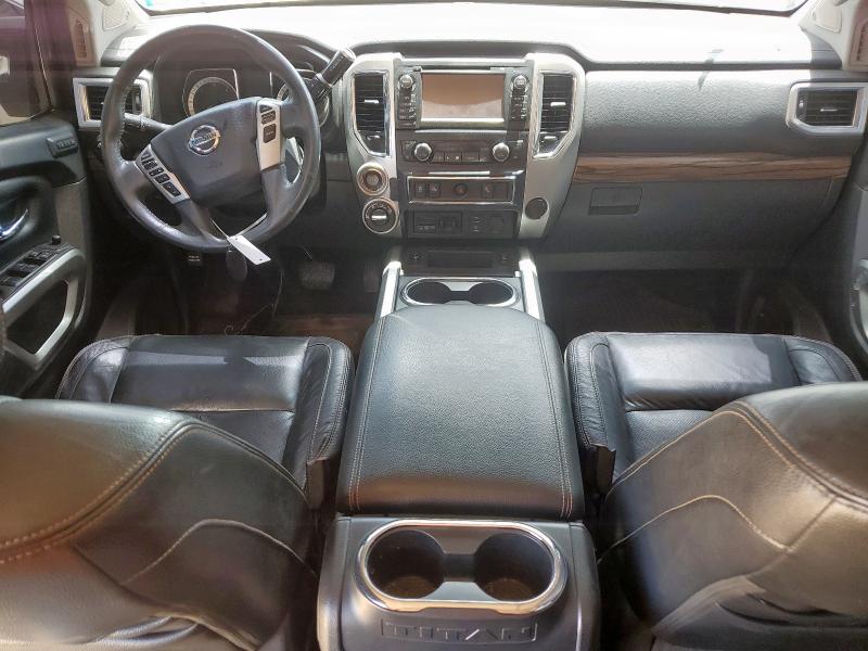 Pickups NISSAN TITAN 2016 Black