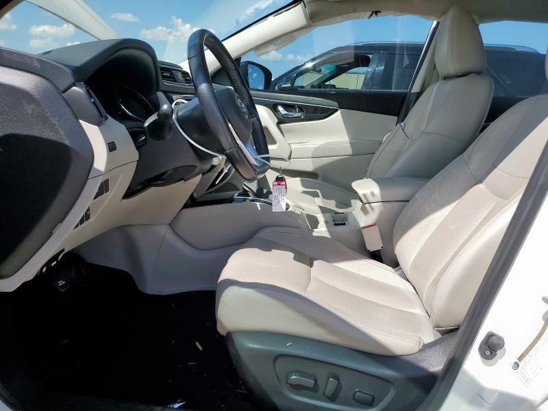  NISSAN ROGUE 2018 Biały