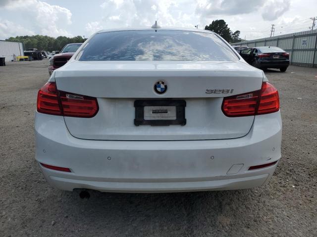 BMW 3 SERIES 2015 Белы