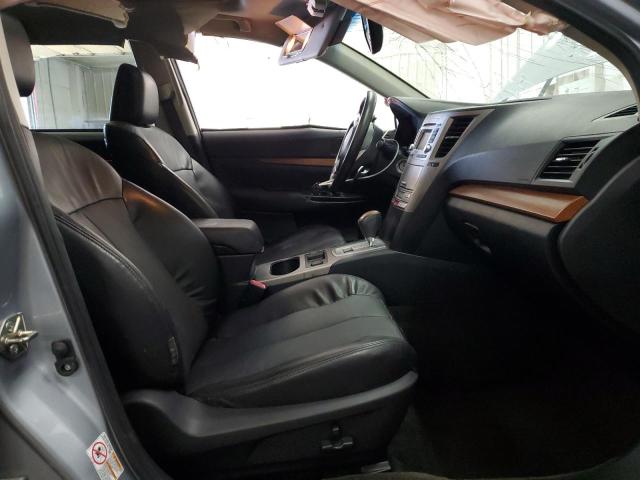  SUBARU OUTBACK 2014 Srebrny