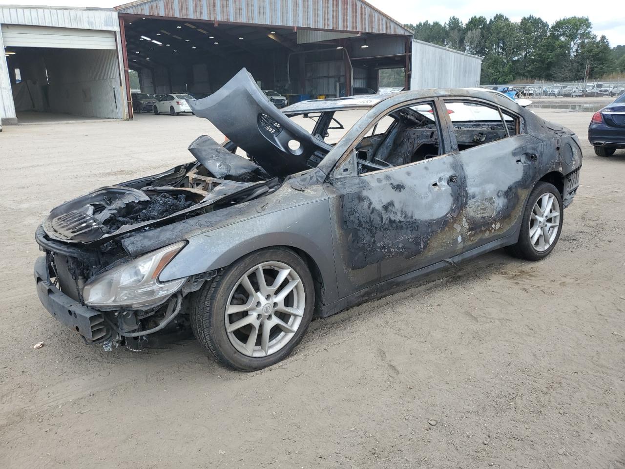 Greenwell Springs, LA에서 판매 중인 2014 Nissan Maxima S - Burn