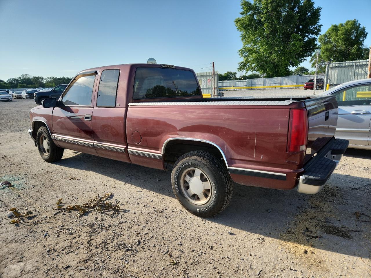 CHEVROLET GMT 1998 VIN 2GCEC19RXW1149341 zdjęcie 2