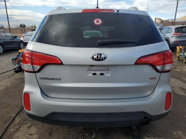  KIA SORENTO 2015 Серебристый