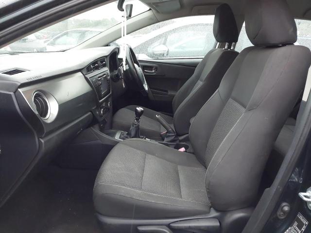 2013 TOYOTA AURIS ICON