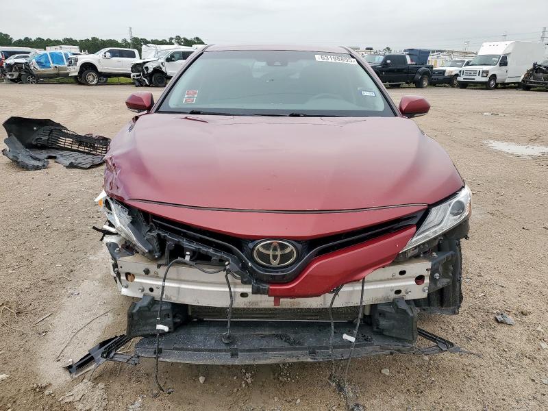  TOYOTA CAMRY 2018 Красный
