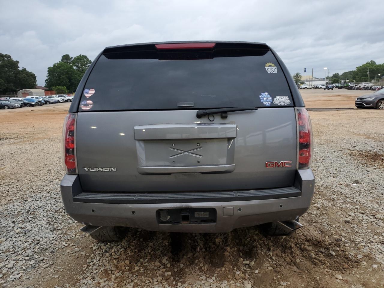 2008 GMC Yukon VIN: 1GKFC13C28R103719 Lot: 61477335