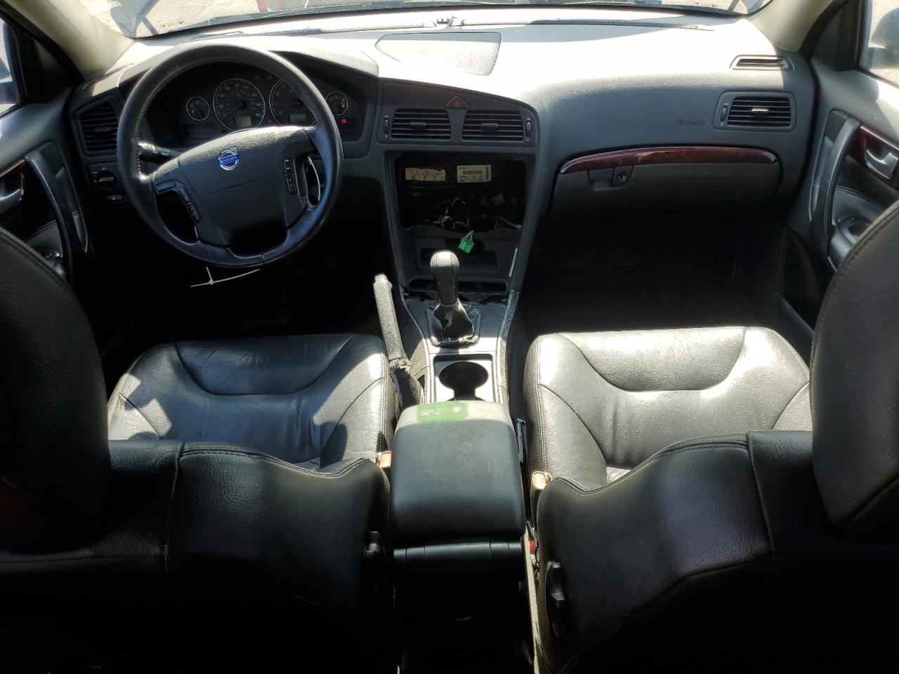 2004 Volvo V70 VIN: YV1SW61T242387755 Lot: 62177825