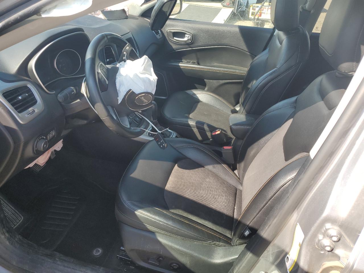 2017 Jeep Compass Latitude VIN: 3C4NJDBB8HT654056 Lot: 61435465