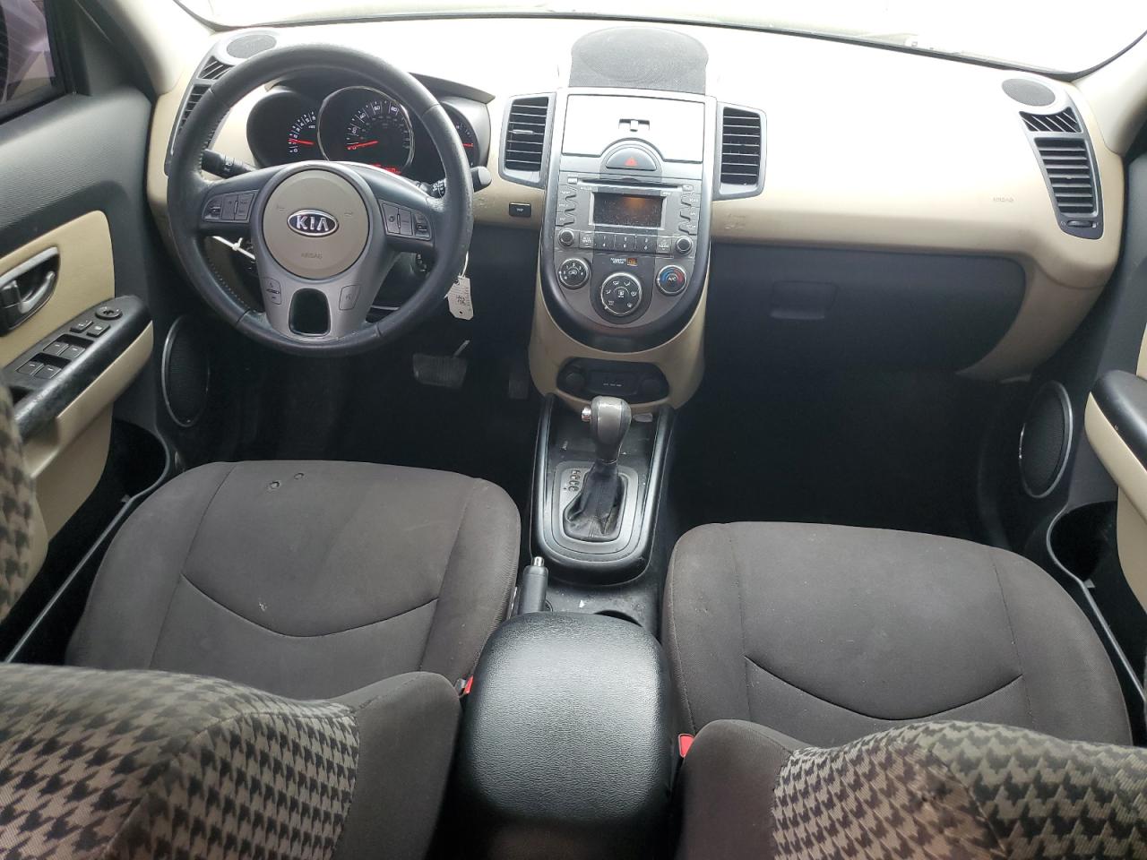 2011 Kia Soul + VIN: KNDJT2A21B7717783 Lot: 60940965