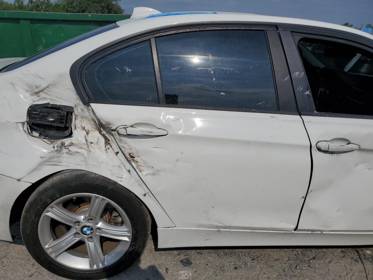 2015 BMW 320 I VIN: WBA3B1C51FK135857 Lot: 65315595