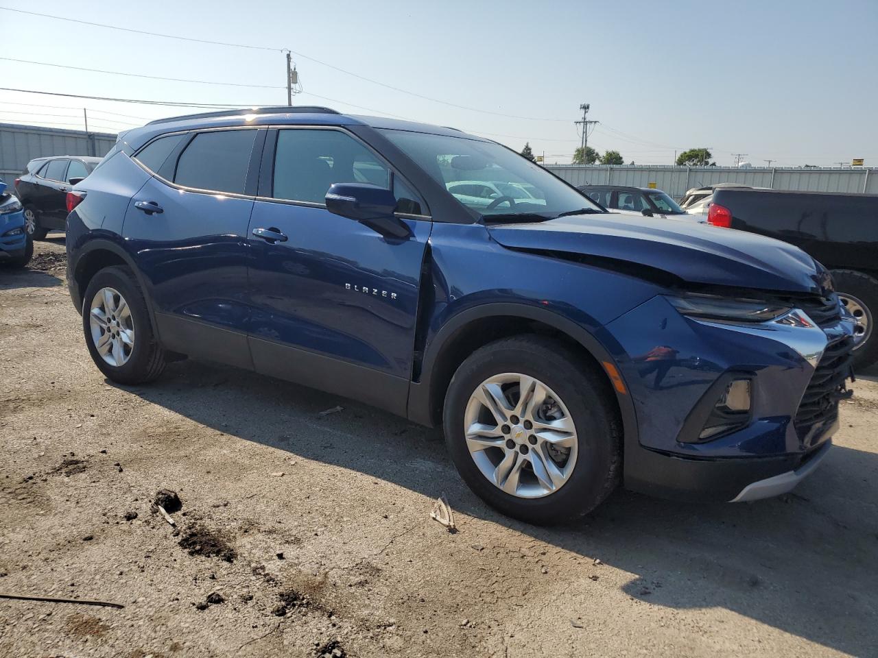 CHEVROLET BLAZER 2022 VIN 3GNKBHR40NS214923 zdjęcie 4